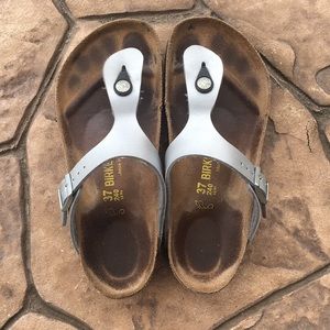 BIRKENSTOCK Metallic Silver “Gizeh” thong sandal